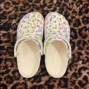 Leopard print Crocs